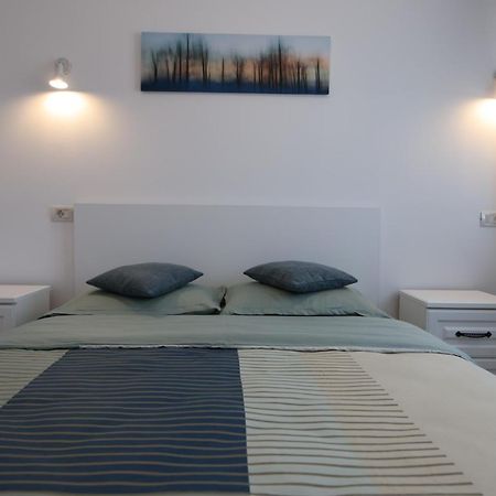 White Apartment Gura Humorului, Bucovina, Voronet Ngoại thất bức ảnh